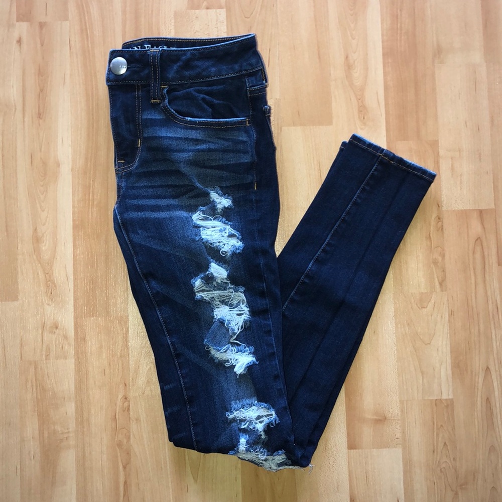 American Eagle distressed jeggings
